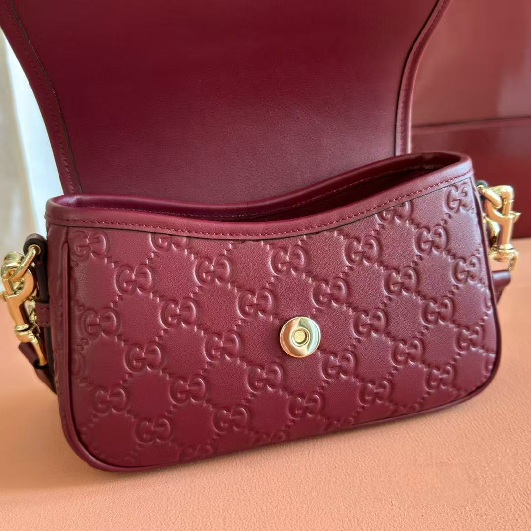 GUCCI SHOULDER BAG 20 IN BURGUNDY RED EMBOSSED CALFSKIN