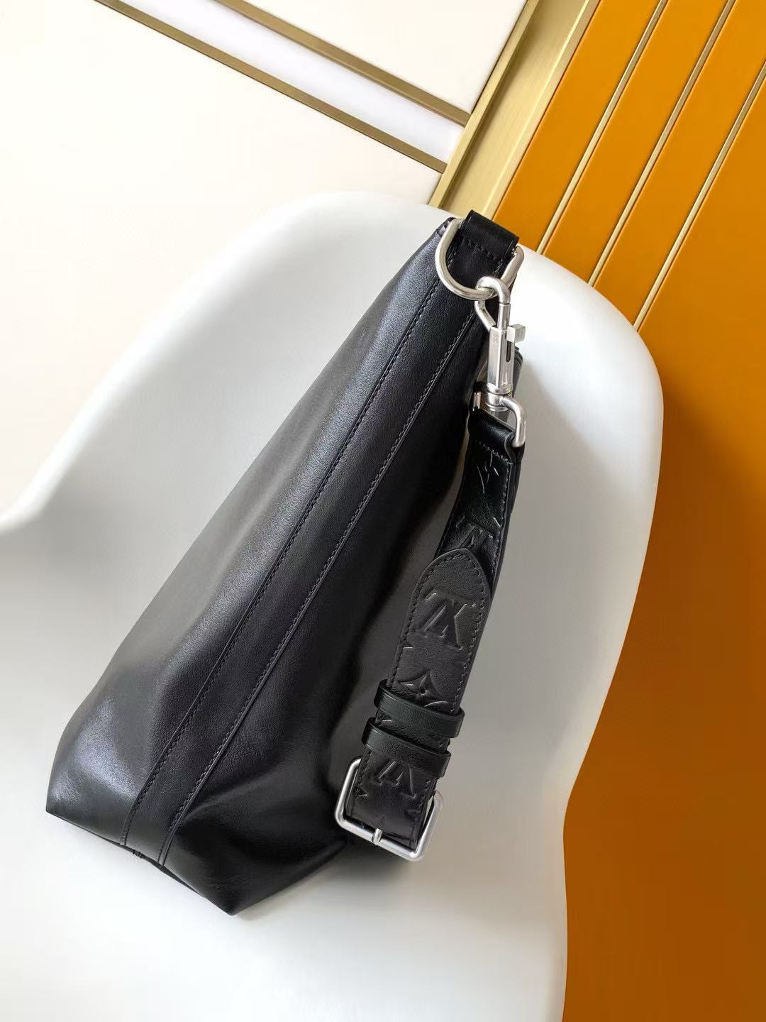 LOUIS VUITTON LV SHOULDER BAG 48 IN BLACK CALFSKIN EMBOSSED STRAP