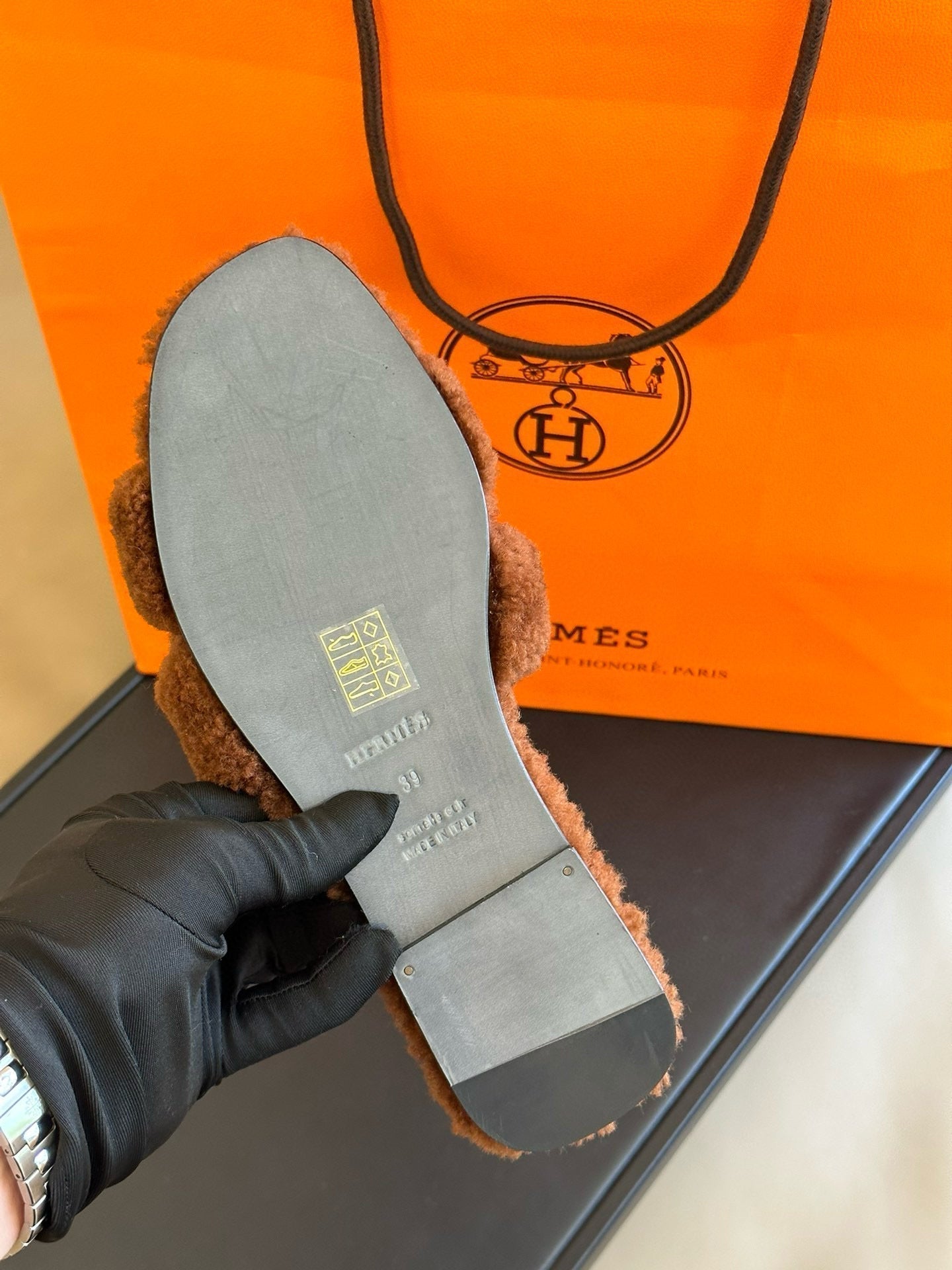 HERMES 0RAN SANDAL SHEARLING BROWN