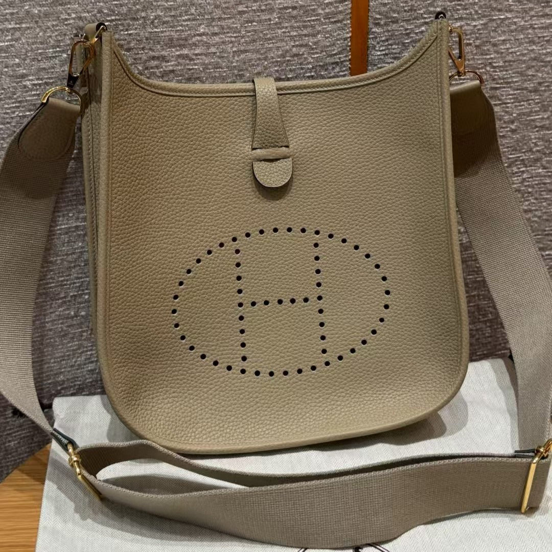 HERMES NEO EVELYNE BAG 29 IN TORTILLA BROWN GRAINED CALFSKIN
