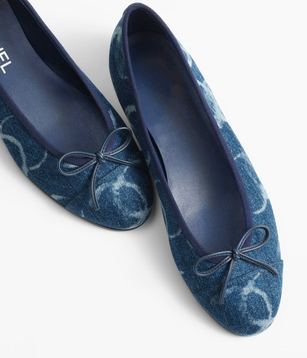 CHANEL BALLET FLATS DARK BLUE WHITE DENIM
