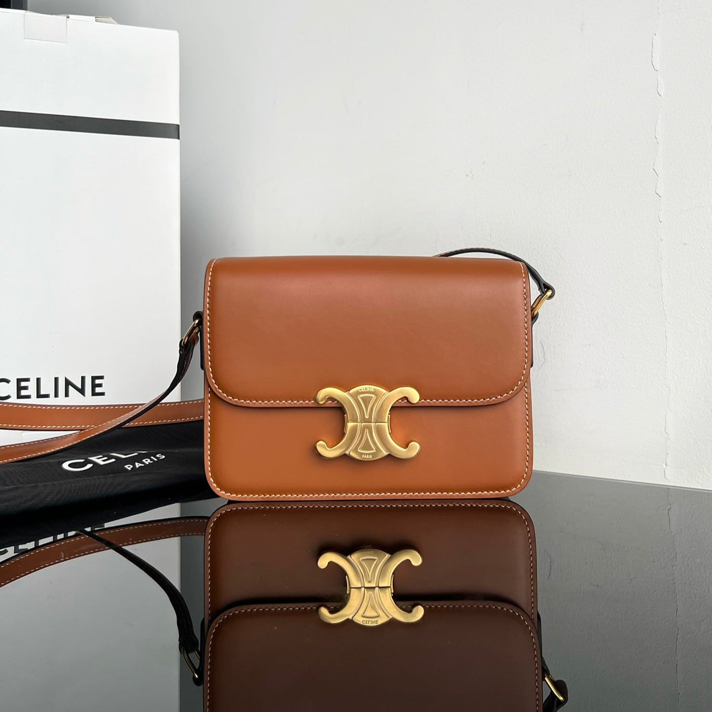 CELINE TRIOMPHE TEEN 22 CINNAMON BROWN COWHIDE