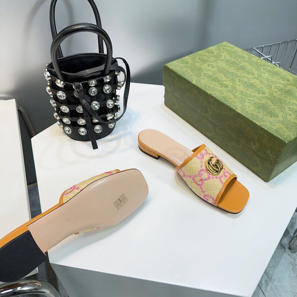 GUCCI MATELASS¨¦ CANVAS SLIDES PINK LOGO
