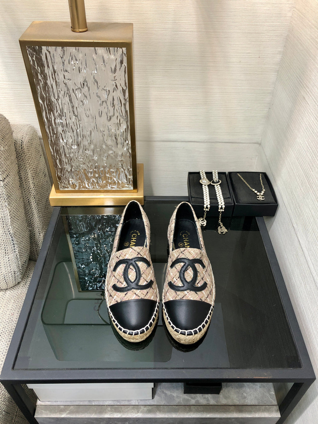 CHANEL ESPADRILLE CAMEL BEIGE TWEED FABRIC AND BLACK CALFSKIN FLATS