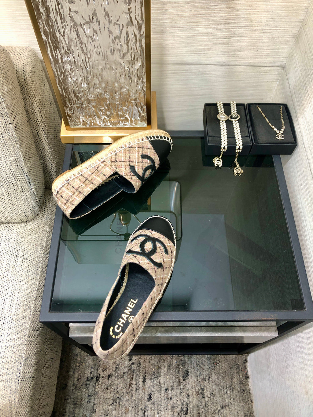 CHANEL ESPADRILLE CAMEL BEIGE TWEED FABRIC AND BLACK CALFSKIN FLATS
