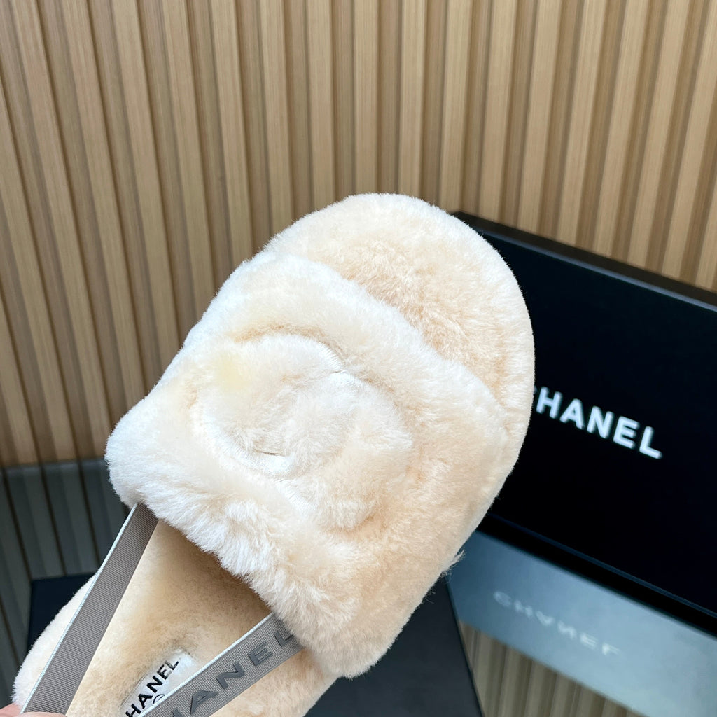 CHANEL 25S THICK-SOLED FURRY SLIPPERS WITH ELASTIC STRAPS IN BEIGE FUR