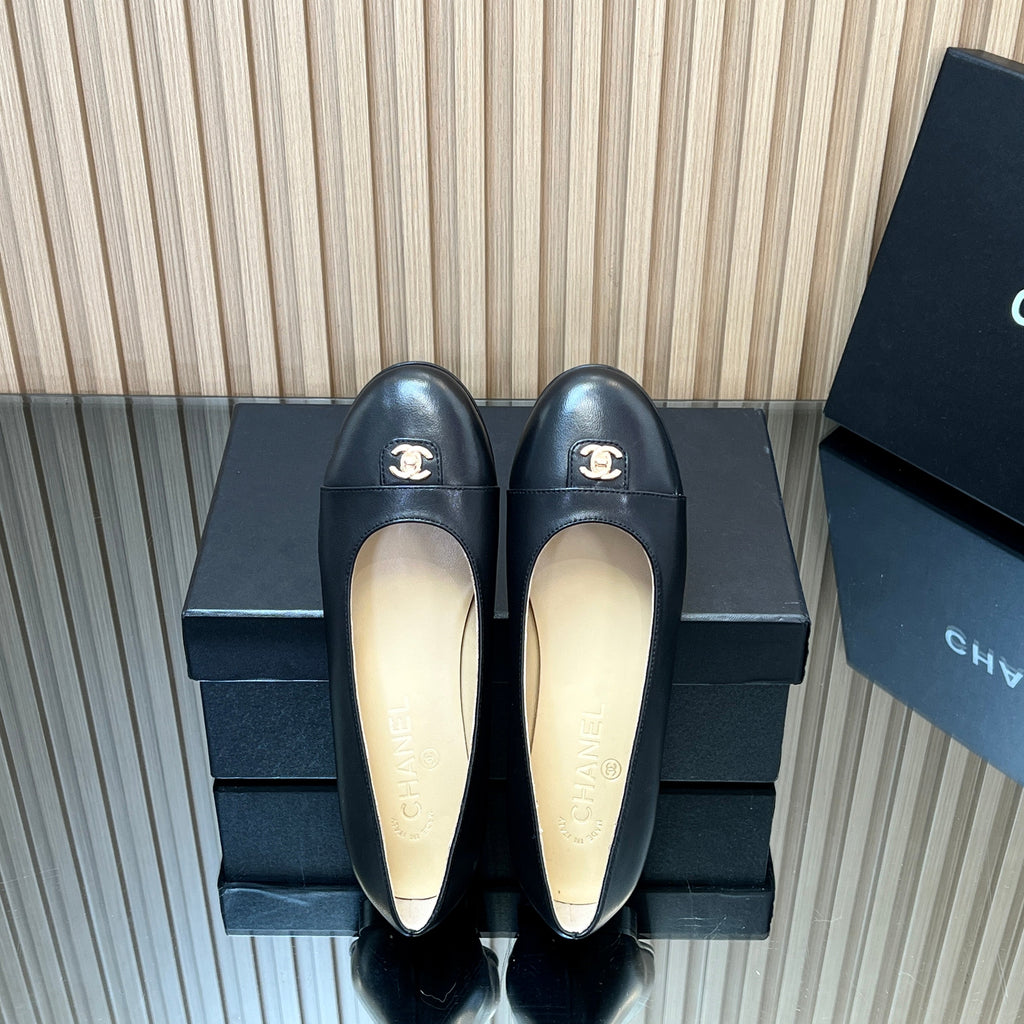 CHANEL 25S BALLET FLATS IN BLACK LAMBSKIN GOLD HARDWRE