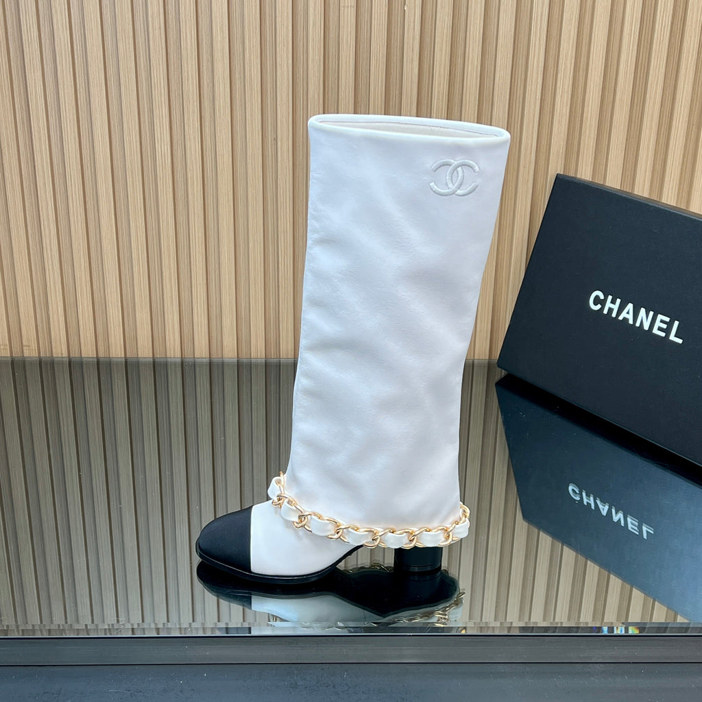 CHANEL 25S KNEE-HIGH HEELED BOOTS 65MM IN WHITE CALFSKIN GOLD HARDWARE