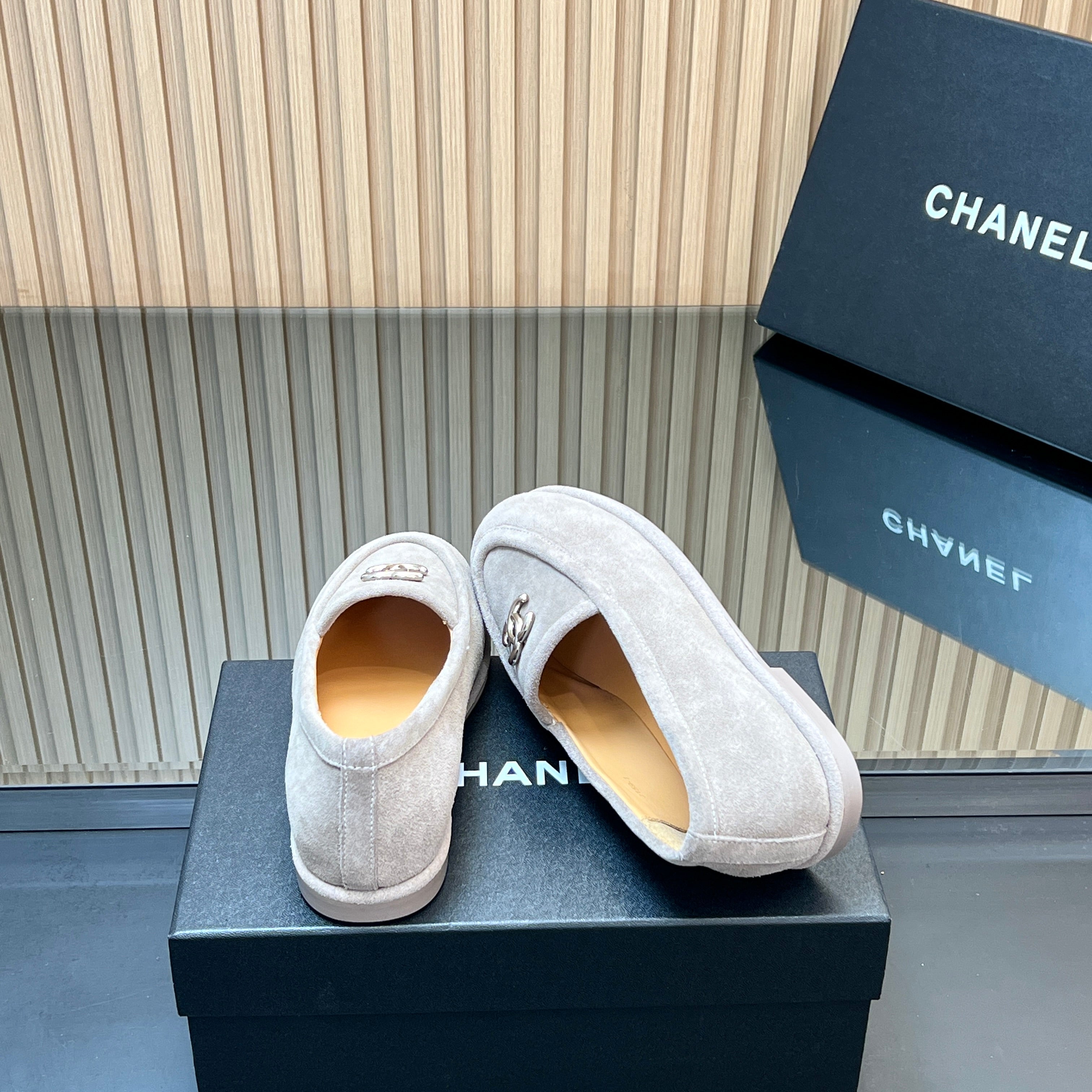 CHANEL 25S TEDDY LOAFER 15MM IN LIGHT GRAY SUEDE SILVER HARDWARE