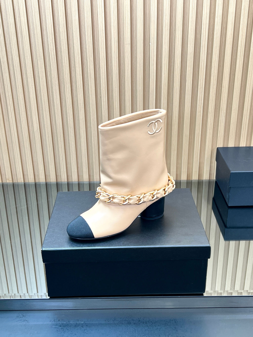 CHANEL 25S LOW BOOTS 65MM IN BEIGE CALFSKIN GOLD HARDWRE