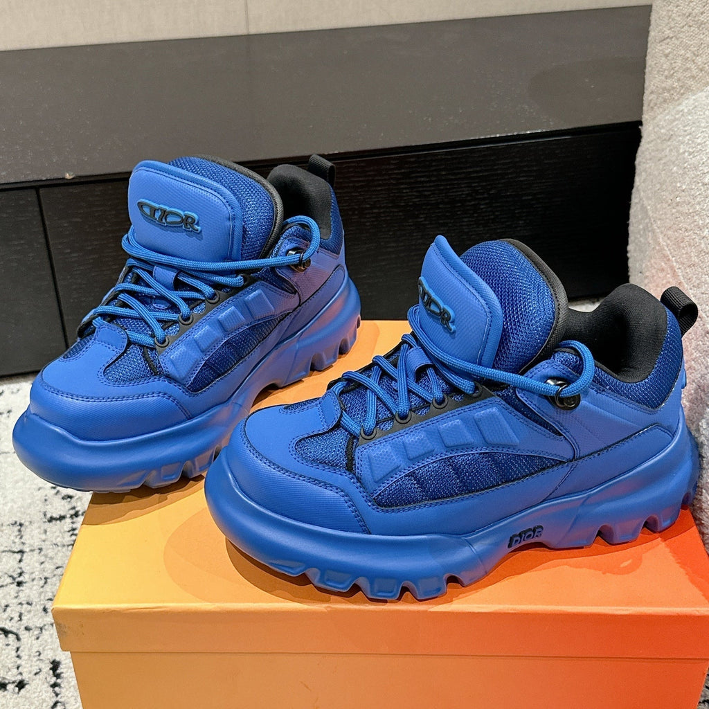 DIOR SNEAKER IN COBALT BLUE CALFSKIN AND BREATHABLE MESH 175311