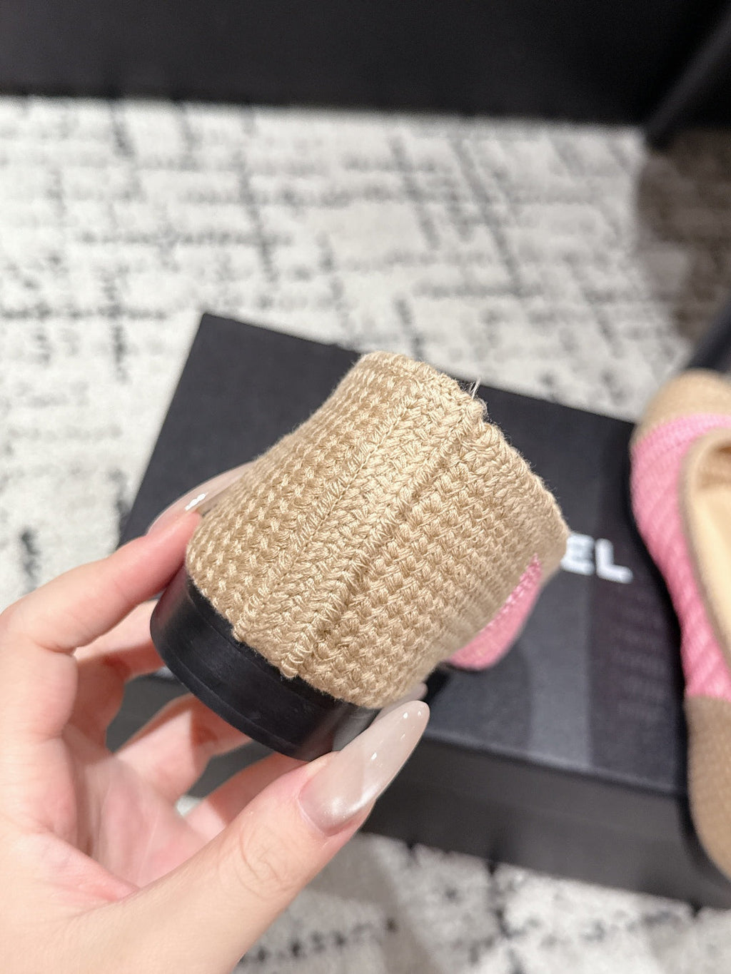 CHANEL BALLET FLAT 25S IN PINK AND BEIGE RAFFIA