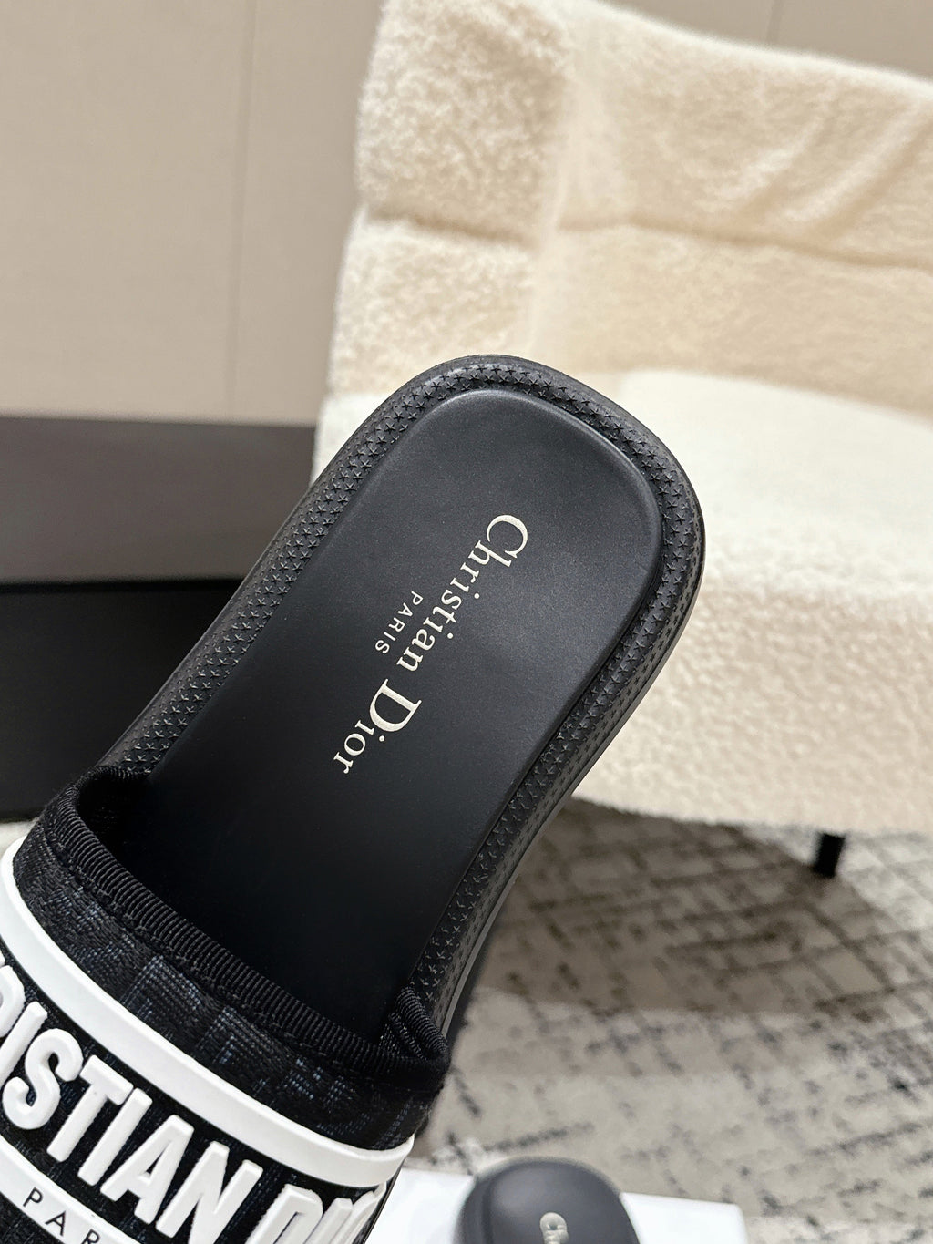 DIOR SLIDES 25S IN BLACK LAMBSKIN AND FABIRC WITH BRAND LOGO STYLE 1