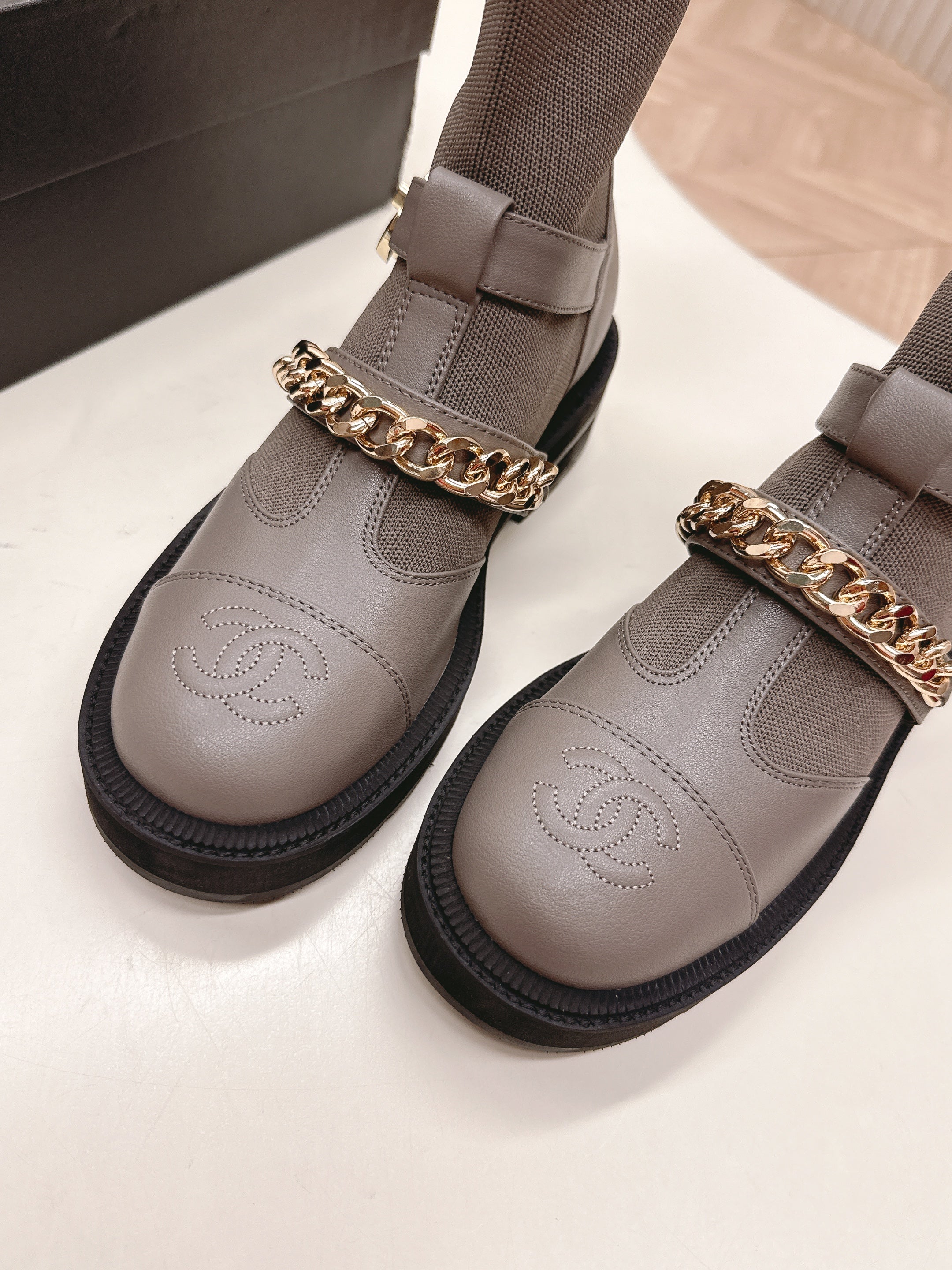 CHANEL ANKLE BOOTS 25S IN SMOKY GRAY LAMBSKIN AND FABRIC WITH GOLD HARDWARE