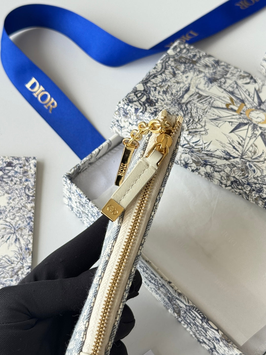DIOR 25S TRAVEL MYRTE ZIPPED KEY CASE 14 IN BLUE  OBLIQUE JACQUARD CANVAS