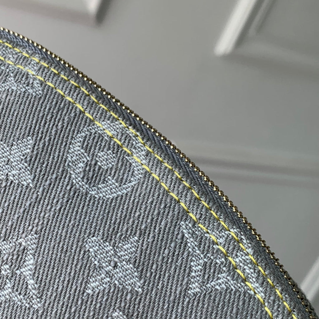 LOUIS VUITTON COSMETIC POUCH 19 IN GREY MONOGRAM DENIM GOLD HARDWARE