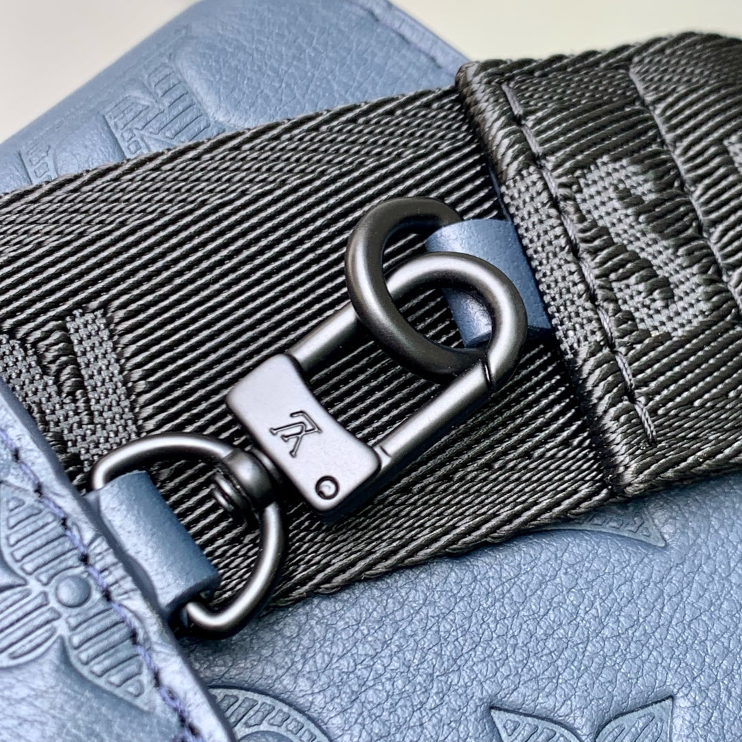 LOUIS VUITTON POCHETTE VOYAGE 22 IN DARK BLUE MONOGRAM SHADOW CALFSKIN