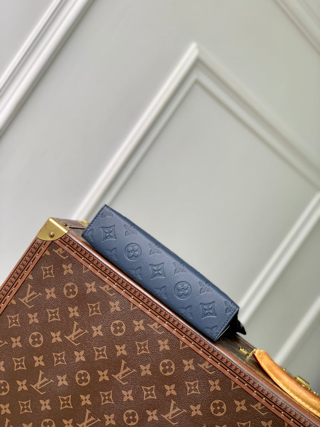 LOUIS VUITTON POCHETTE VOYAGE 22 IN DARK BLUE MONOGRAM SHADOW CALFSKIN