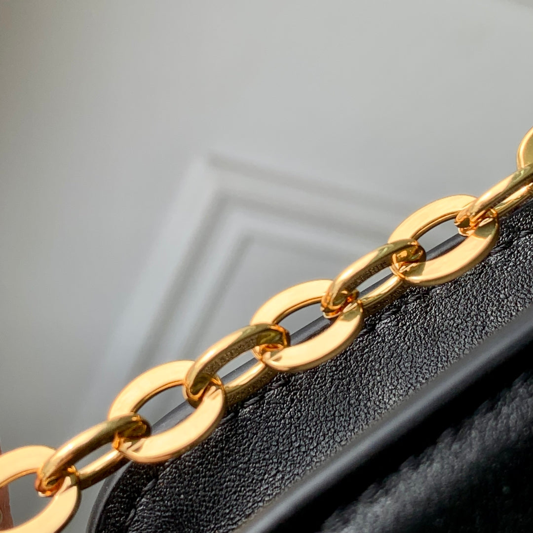LOUIS VUITTON WALLET ON CHAIN BLOOM 20 IN BLACK CALFSKIN