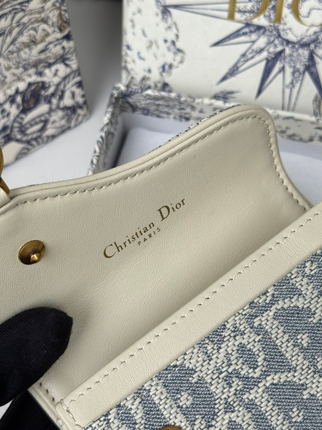 DIOR 25S SADDLE JASMINE GUSSET CARD HOLDER 10 IN LIGHT BLUE OBLIQUE JACQUARD CANVAS