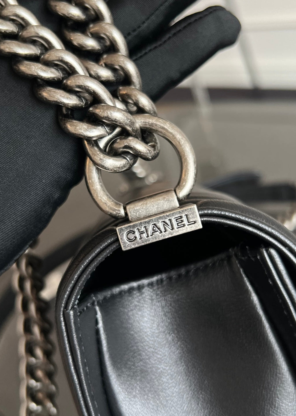 CHANEL 25S BOY BAG 20 IN BLACK LAMBSKIN