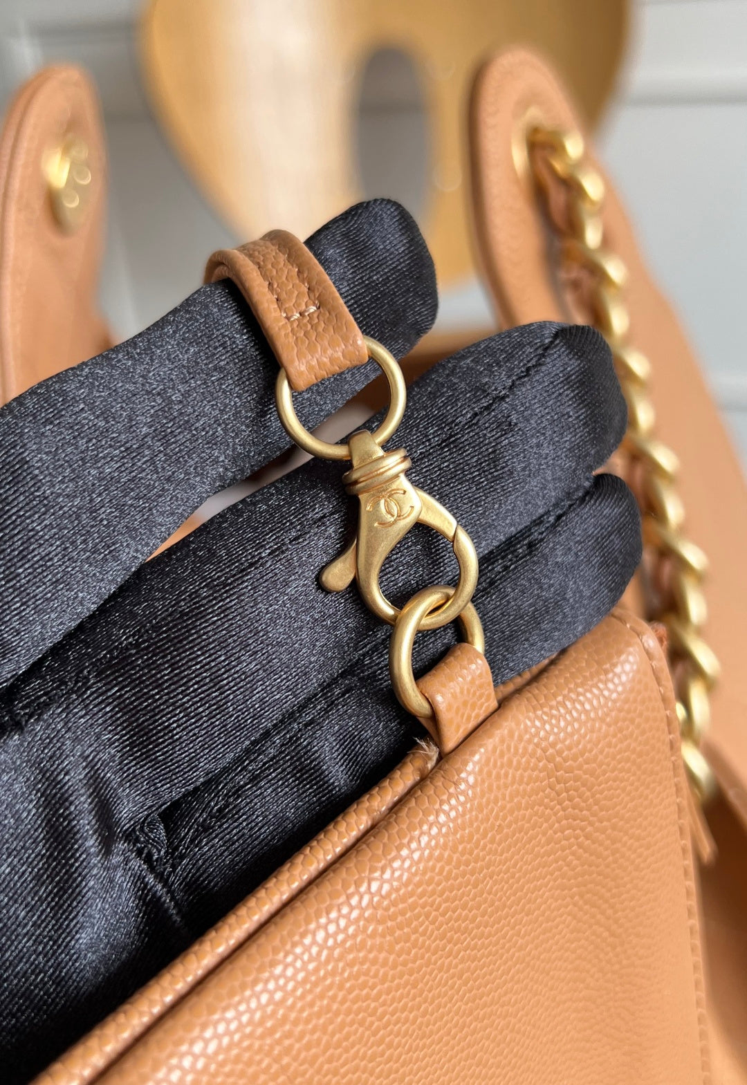CHANEL 25S HOBO BAG 30 IN CARAMEL BROWN CAVIAR WITH GOLD HARDWARE