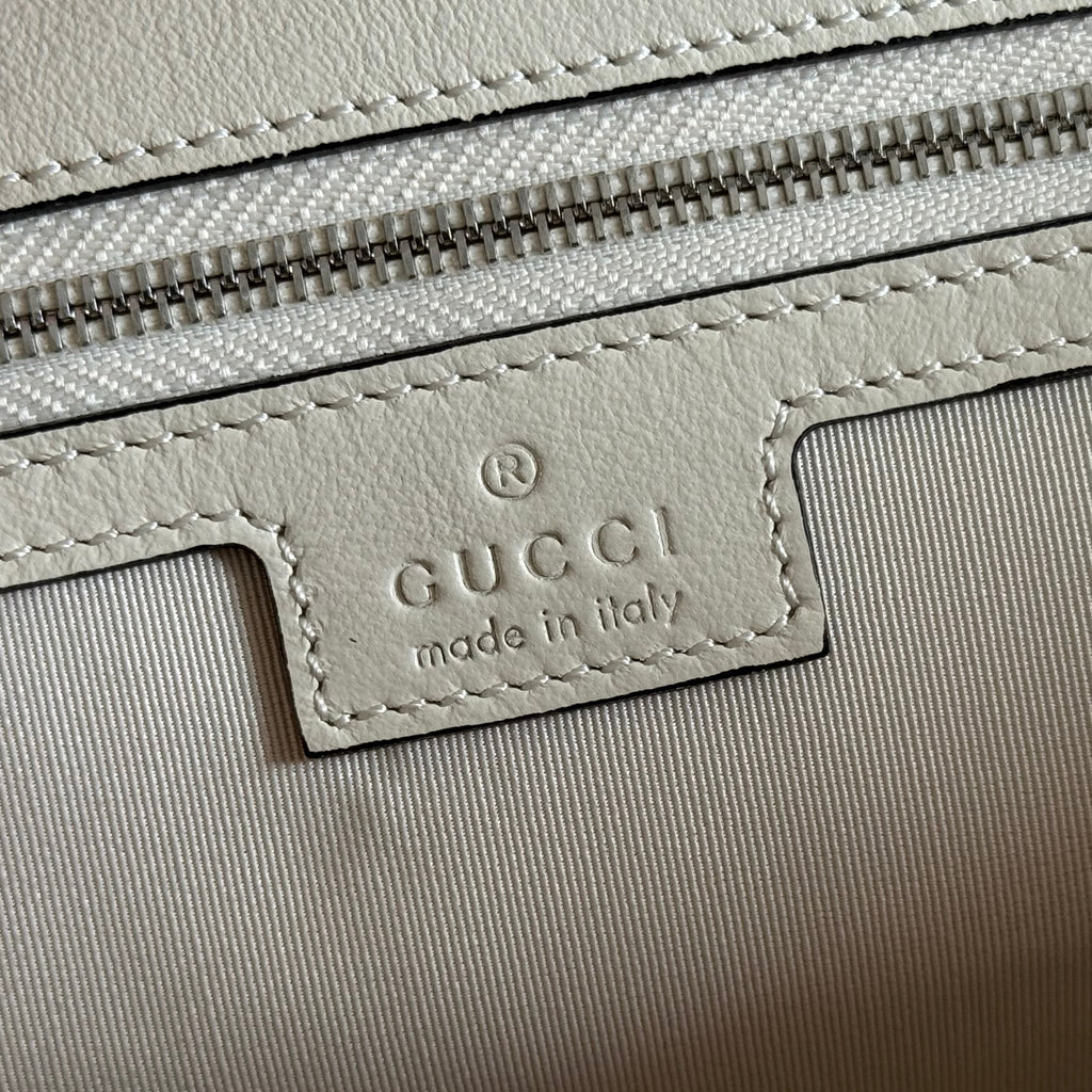 GUCCI 26S  MARMONT BAG 37 IN CREAM WHITE CALFSKIN