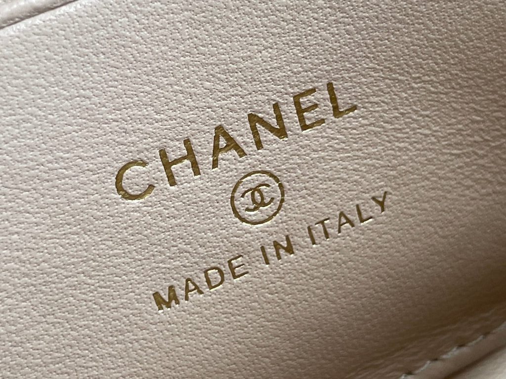 CHANEL 25S KELLY 18 CM IN BEIGE LAMBSKIN