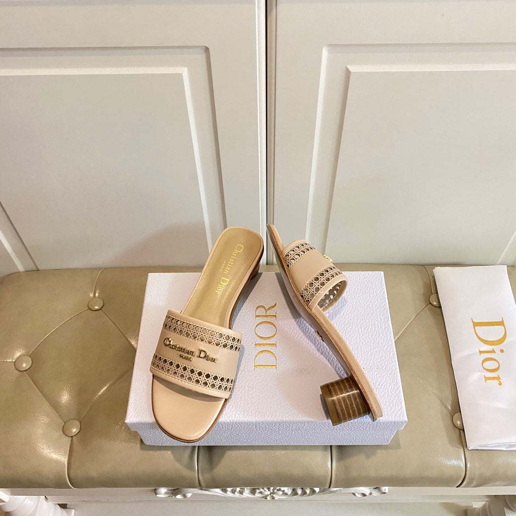 DIOR DWAY HEELED SLIDE IN CAMEL BEIGE CALFSKIN WITH GOLD LOGO