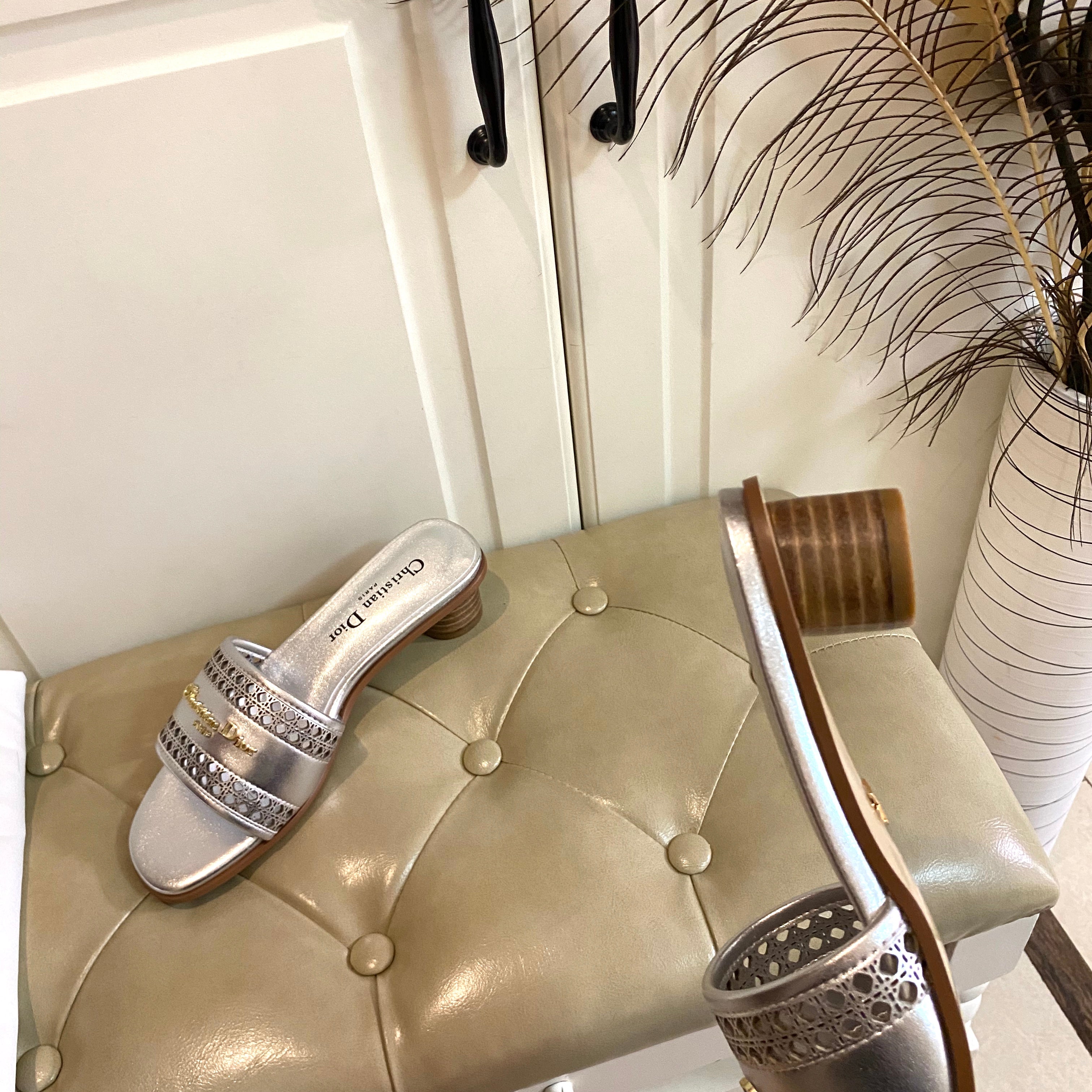 DIOR DWAY HEELED SLIDE IN SILVER CALFSKIN WITH GOLD LOGO