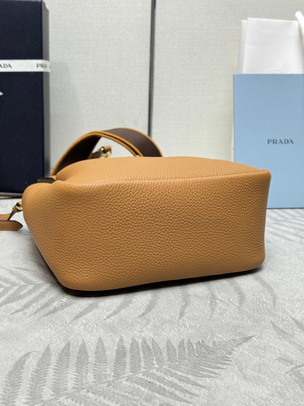 PRADA 25S SMALL BAG 23 IN CARAMEL CALFSKIN GOLD HARDWARE