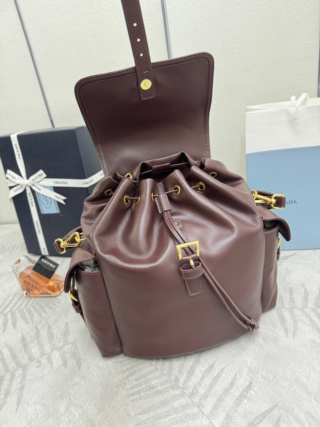 PRADA 25S EXPLORE MEDIUM BACKPACK 29 IN SIENNA CALFSKIN GOLD HARDWRE