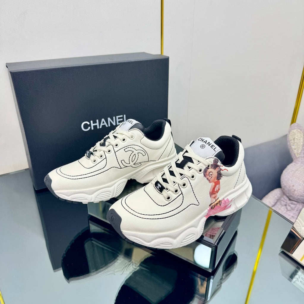 CHANEL TRAINERS SNEAKER IN WHITE CALFSKIN WITH STICKER 238624
