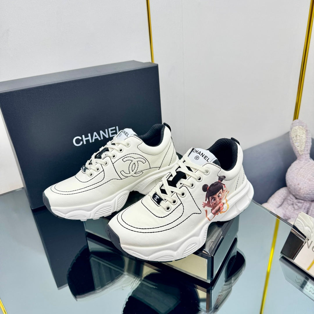 CHANEL TRAINERS SNEAKER IN WHITE CALFSKIN WITH STICKER 238626