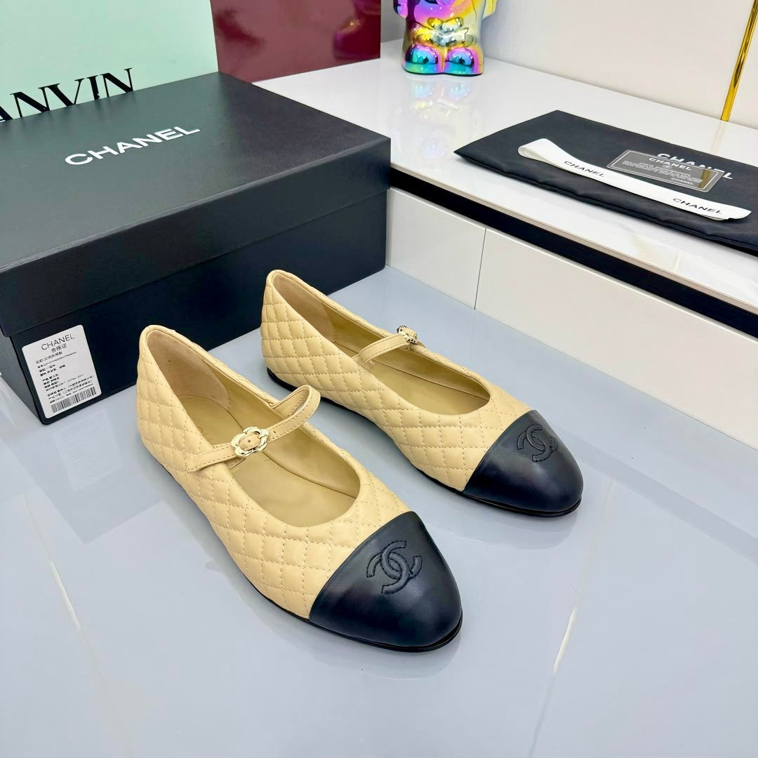 CHANEL MARY JANE FLAT 25S IN BEIGE LAMBSKIN EMBOSSED LOGO