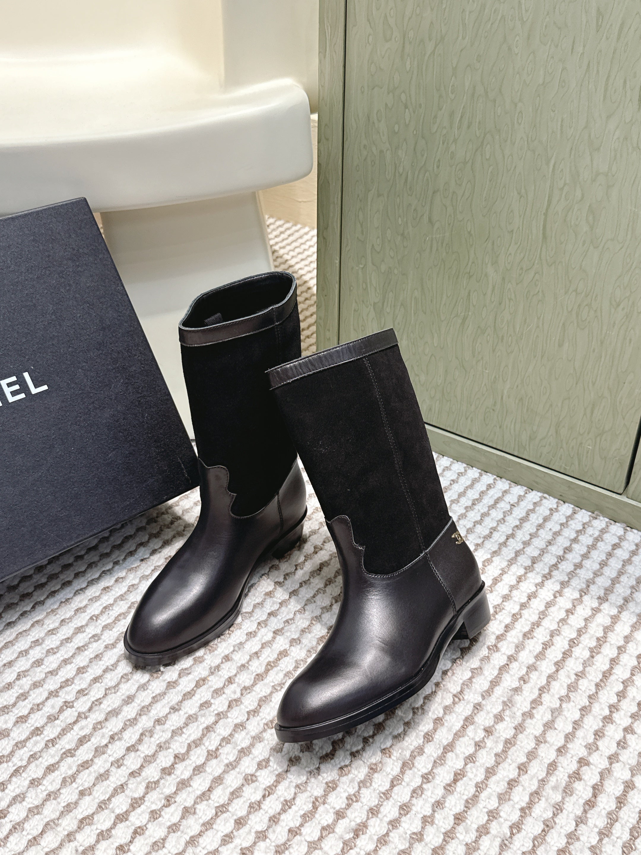CHANEL 25S MID-CALF BOOTS IN BLACK SUEDE MIX CALFSKIN