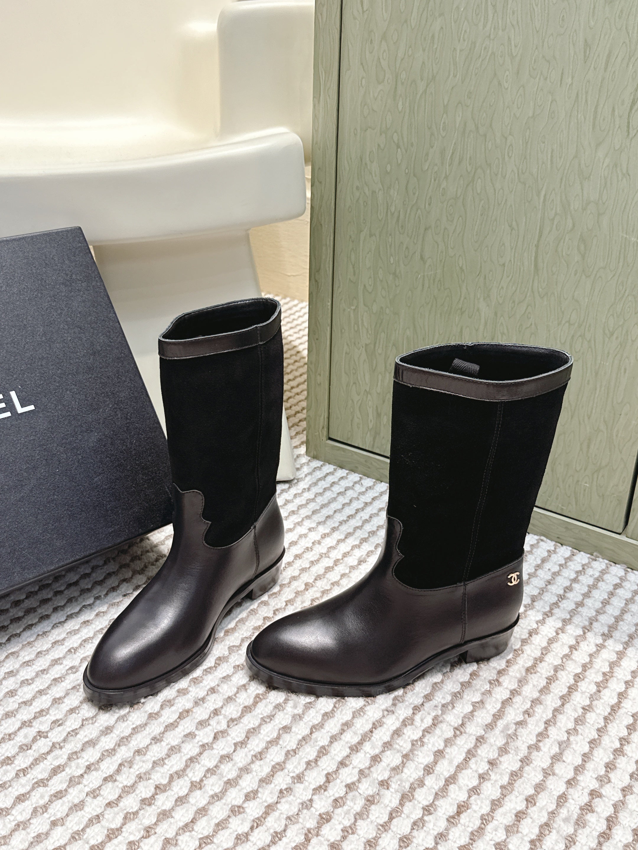 CHANEL 25S MID-CALF BOOTS IN BLACK SUEDE MIX CALFSKIN