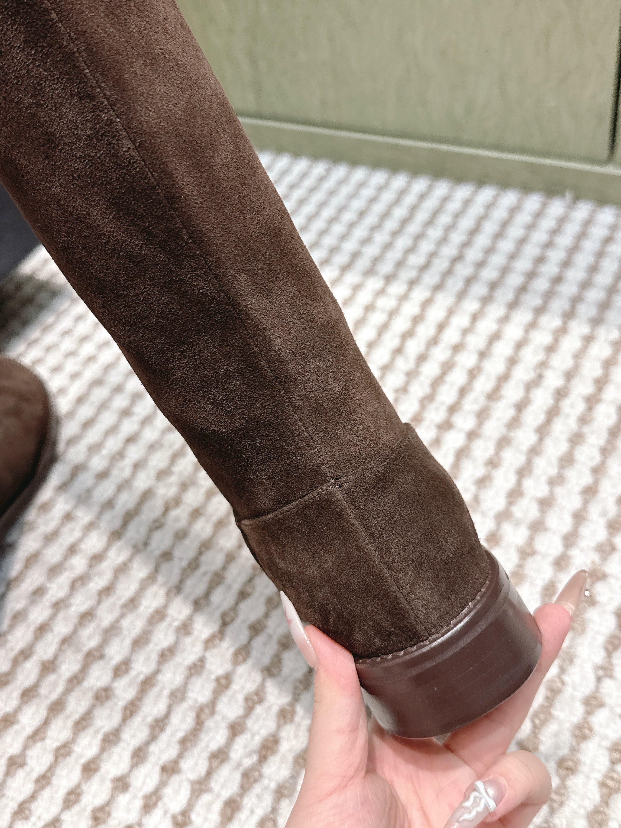 CHANEL 25S KNEE-HIGH BOOTS IN DARK BROWN SUEDE GOLD HARDWARE