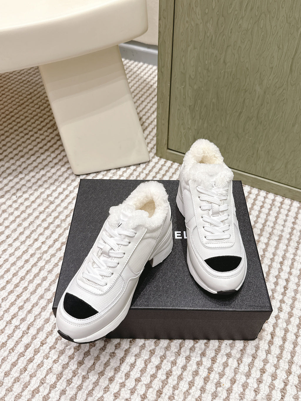 CHANEL 25S SNEAKERS IN WHITE SYNTHETIC FABRIC AND CALFSKIN BLACK SUEDE