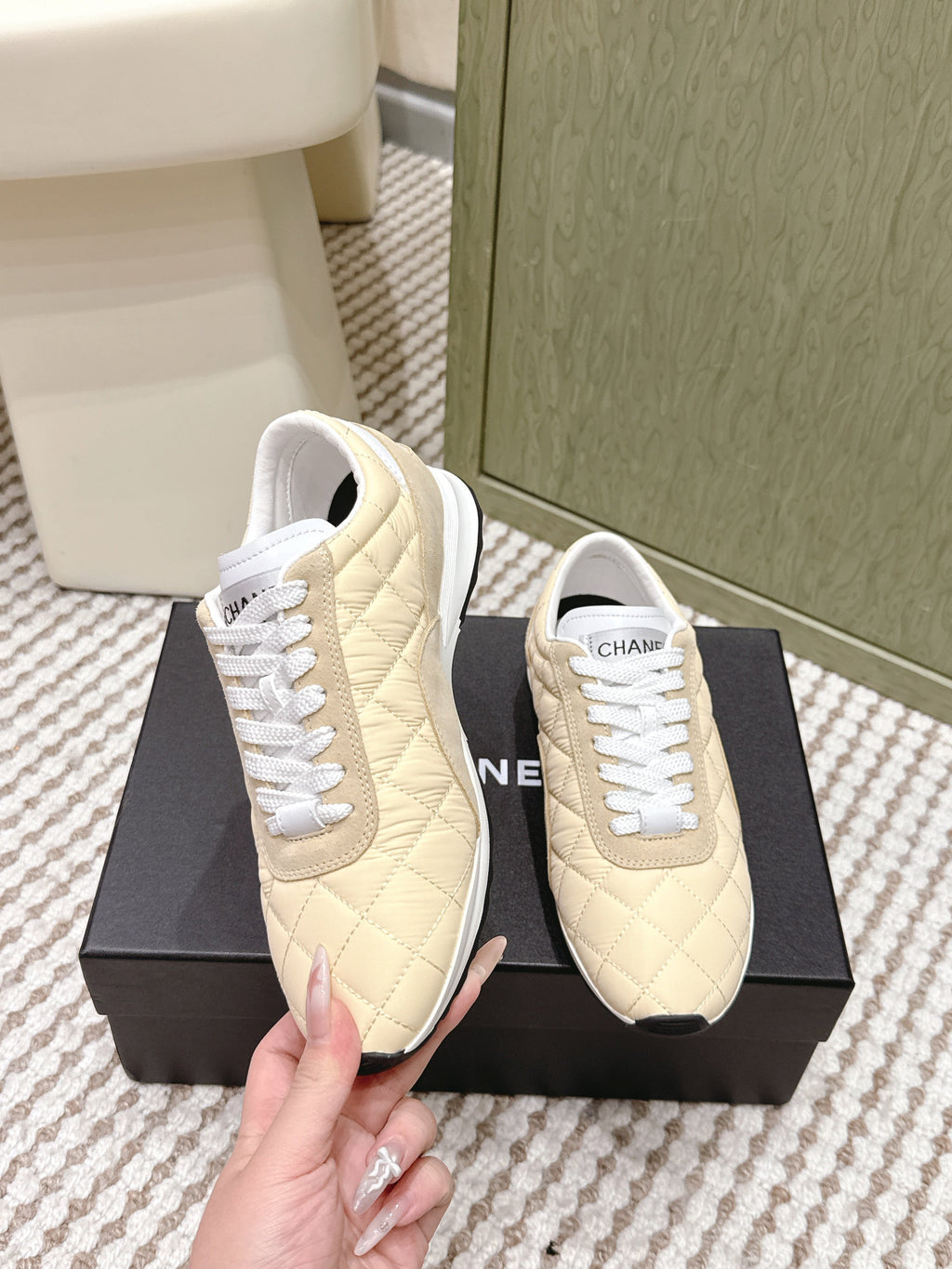CHANEL 25S SNEAKERS IN LIGHT YELLOW CALFSKIN AND SUEDE