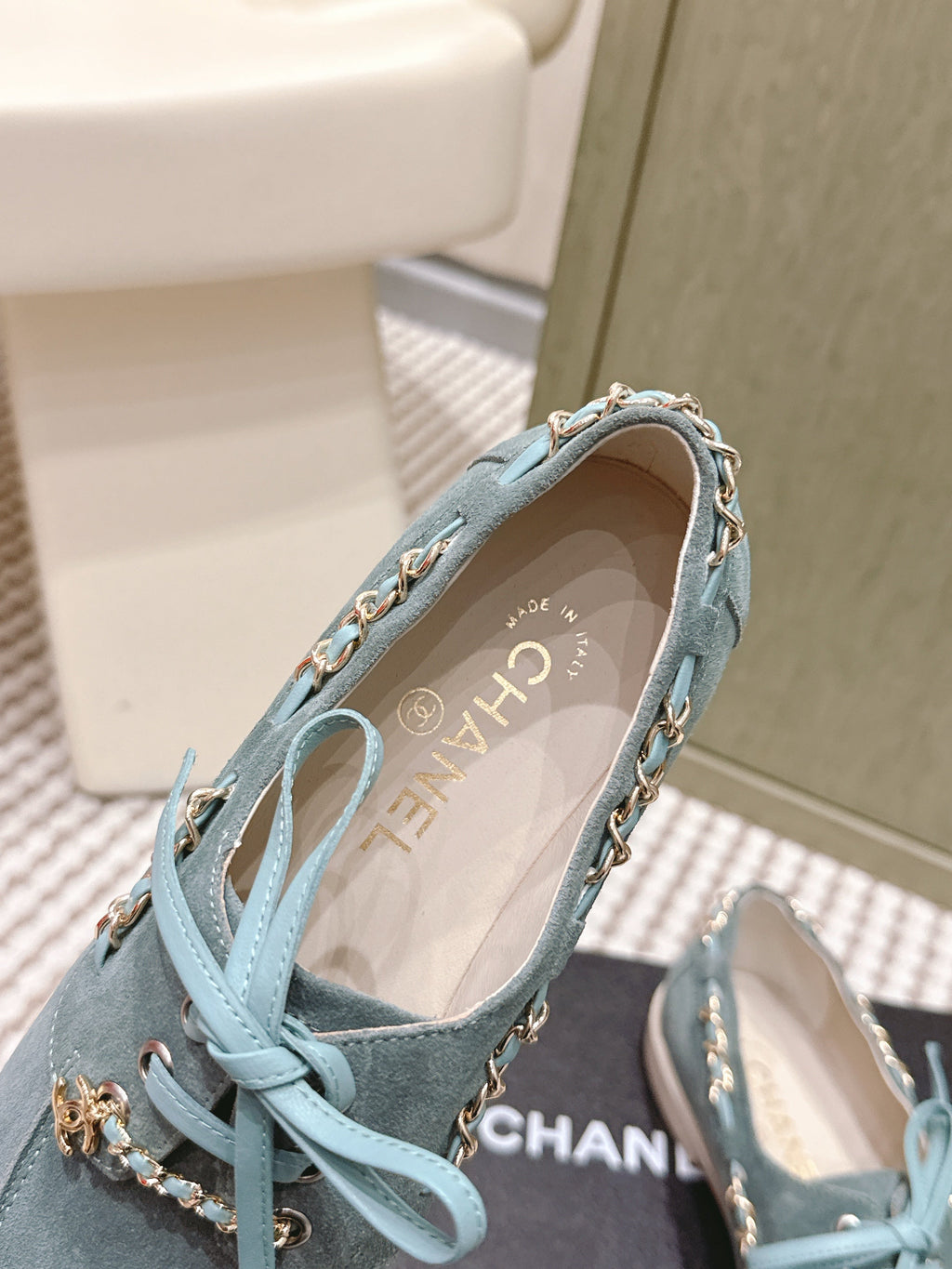 CHANEL 25S MOASINS IN LIGHT BLUISH-GRAY AND LIGHT GREY SUEDE
