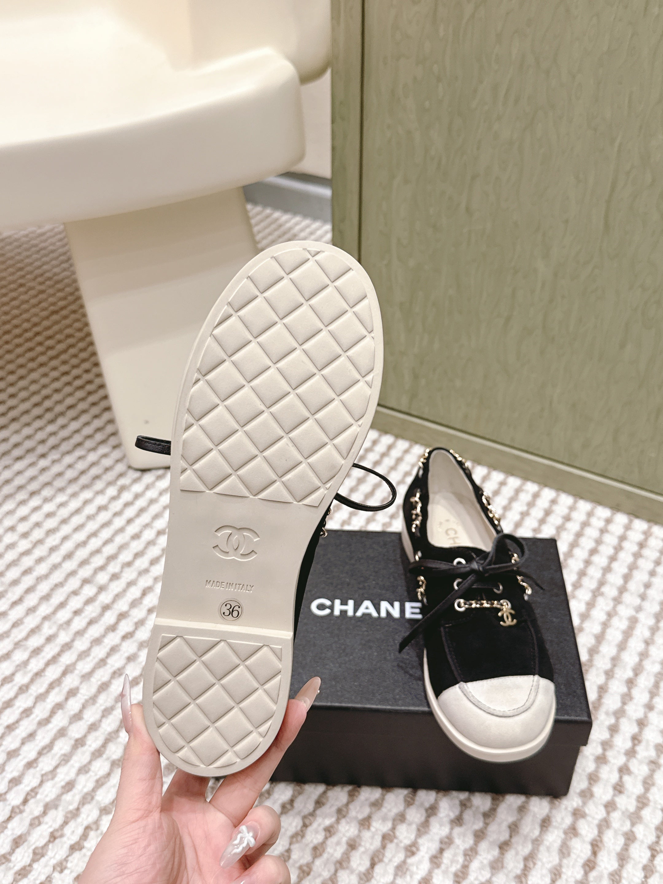 CHANEL 25S MOASINS IN BLACK AND LIGHT GREY SUEDE
