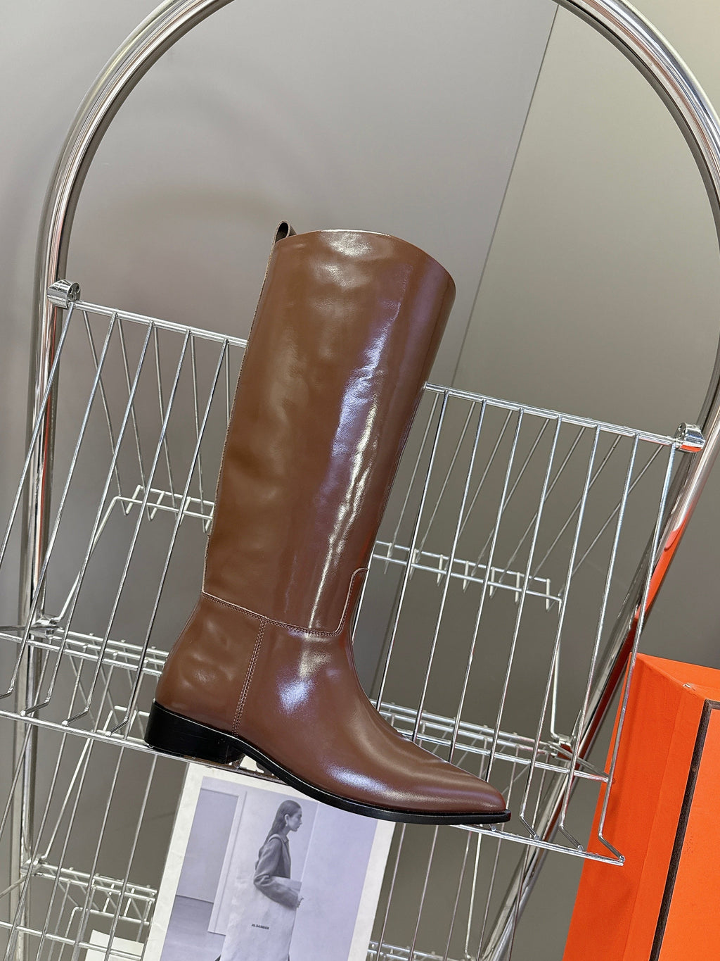 HERMES 25S POINTED-TOE KNEE-HIGH BOOTS IN BROWN GLOSSY LAMBSKIN