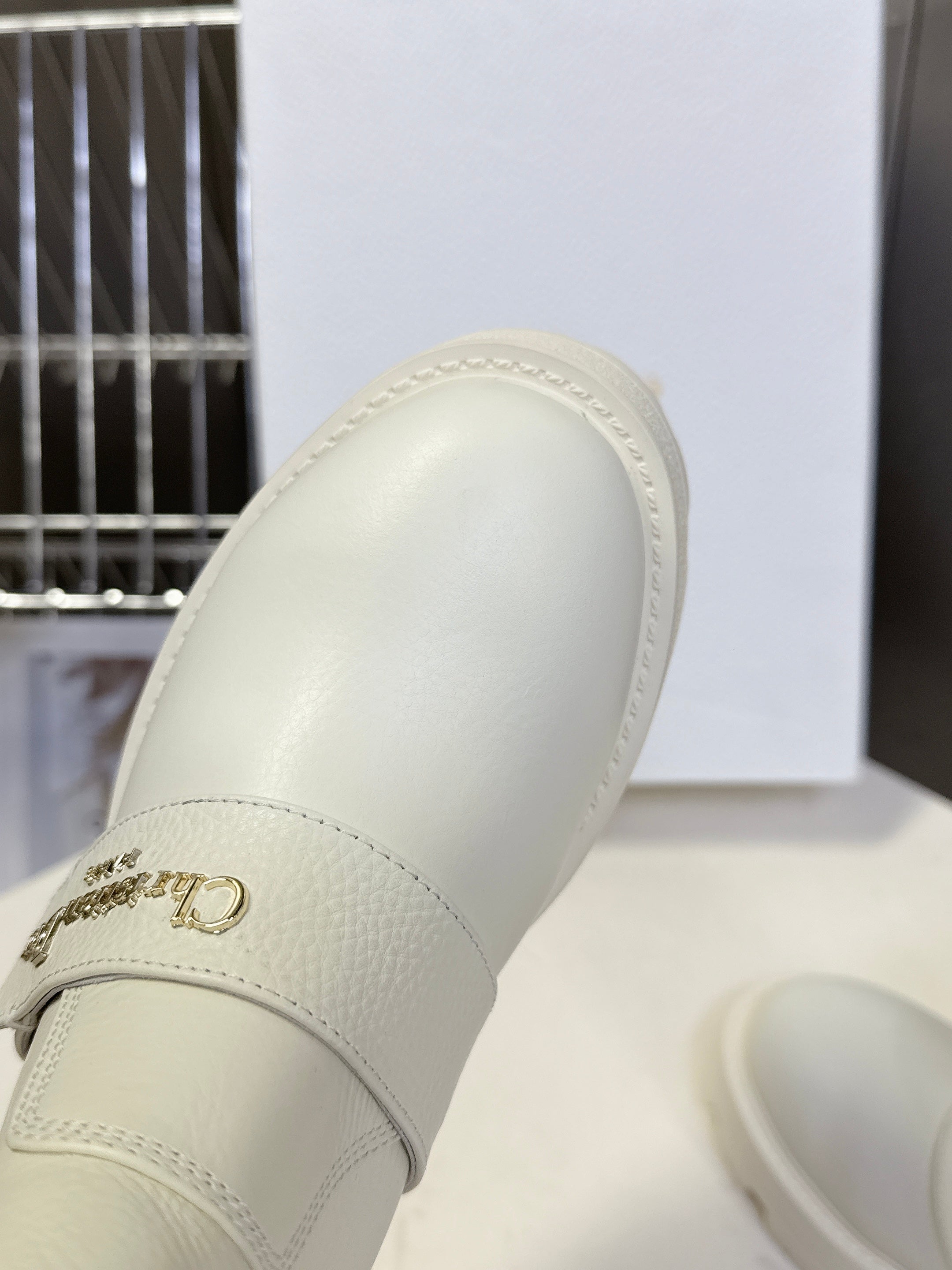 DIOR ALPS ANKLE BOOTS 25S IN WHITE LAMBSKIN AND BEIGE WOOL WITH GOLD HARDWARE