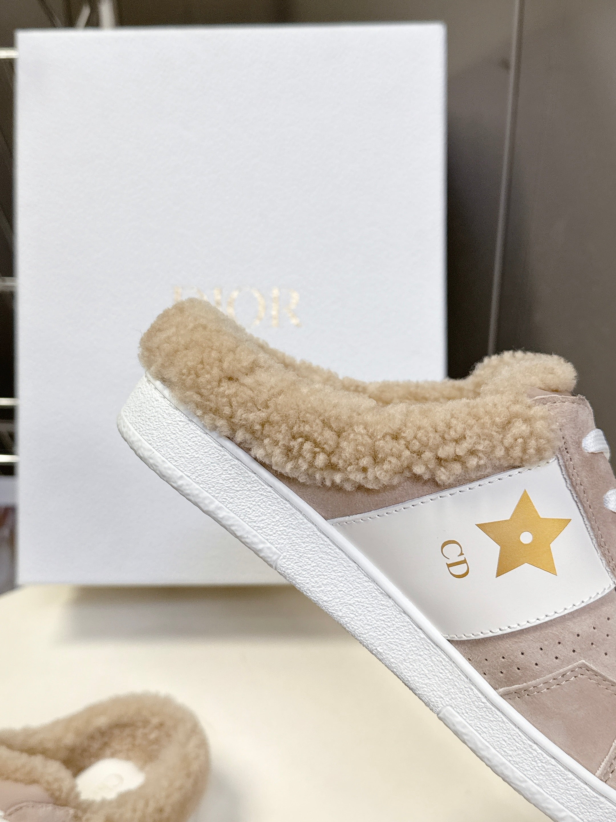 DIOR 25S  STAR SNEAKERS IN NUDE PINK SUEDE AND WOOL
