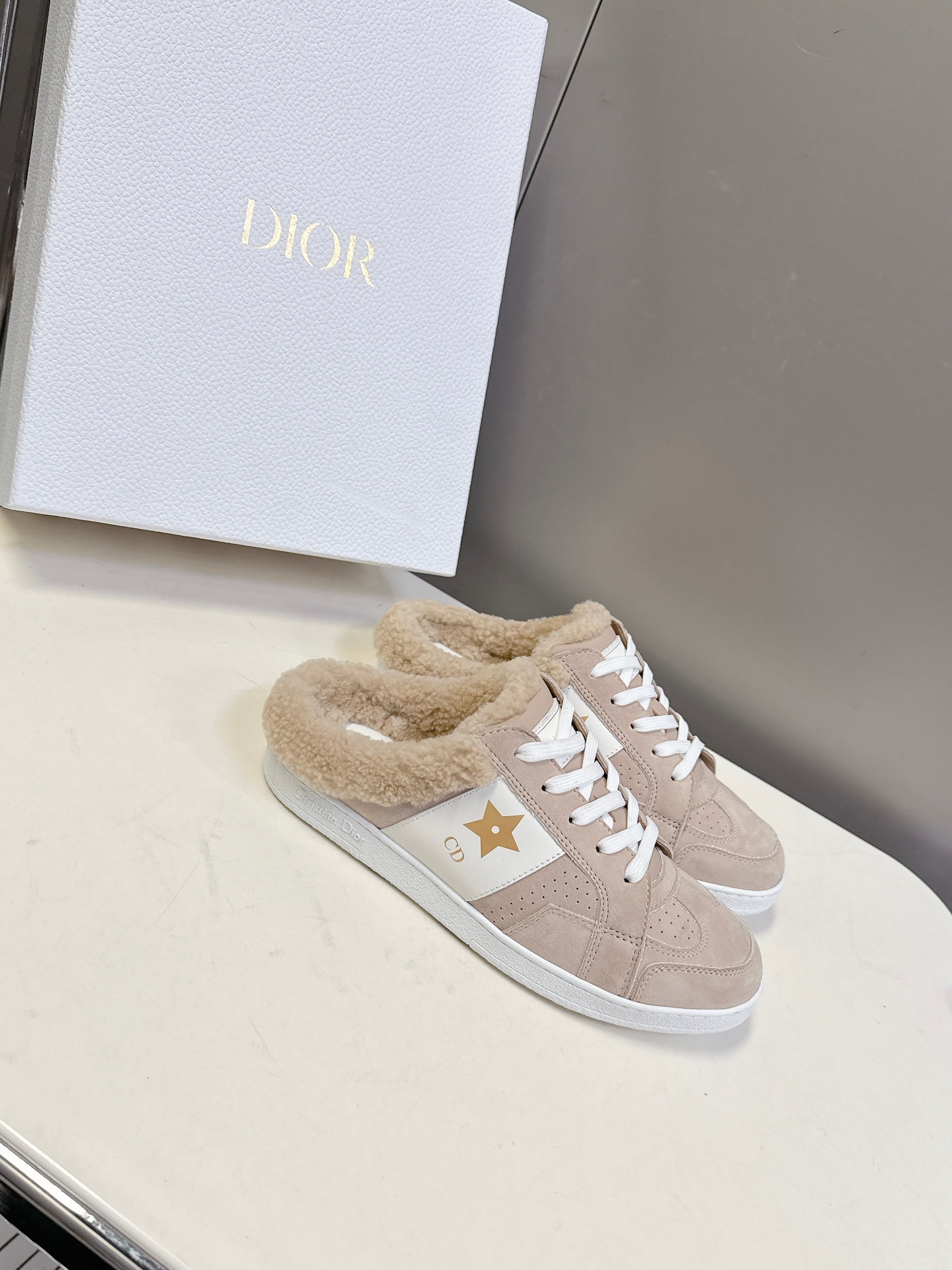 DIOR 25S  STAR SNEAKERS IN NUDE PINK SUEDE AND WOOL