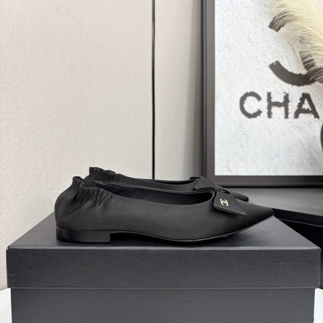 CHANEL BALLET FLATS 25S IN BLACK SATIN WITH BOW