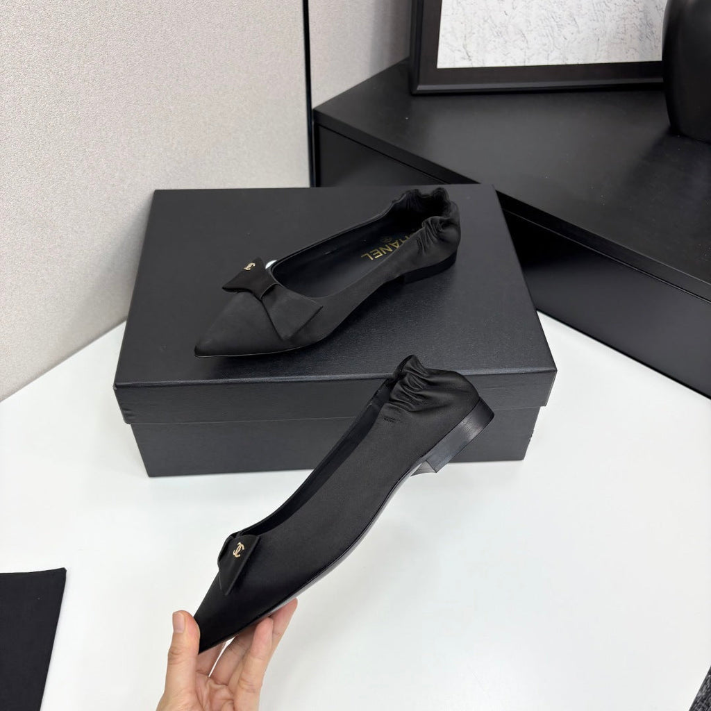 CHANEL BALLET FLATS 25S IN BLACK SATIN WITH BOW