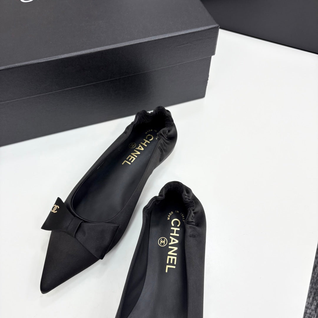 CHANEL BALLET FLATS 25S IN BLACK SATIN WITH BOW