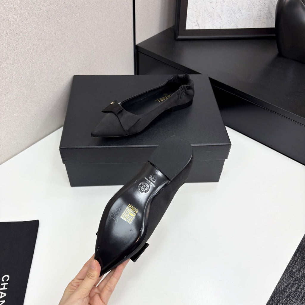CHANEL BALLET FLATS 25S IN BLACK SATIN WITH BOW